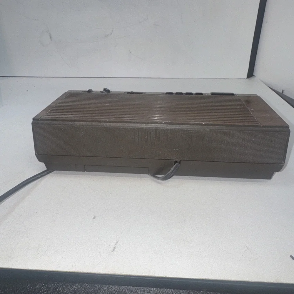 Vintage General Electric GE Digital Alarm Clock Radio Snooze Model 7-4634A